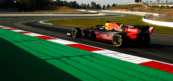 Болід Oracle Red Bull Racing на трасі